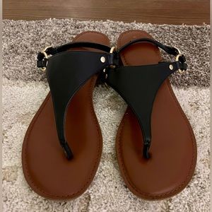 Black sandals size 10